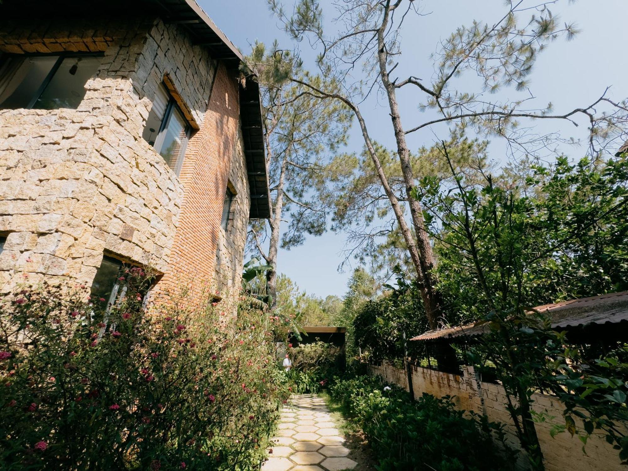 Camelia Coffee & Homestay Kon Von Kla Exterior foto
